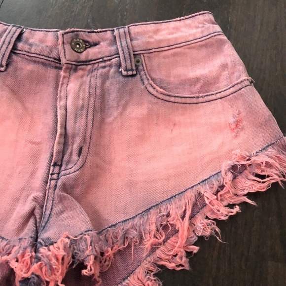 LF pink denim shorts - Picture 3 of 4